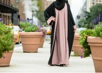 How Much is Abaya in Nigeria? (May 2022)