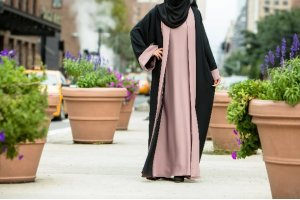 How Much is Abaya in Nigeria? (October 2022)